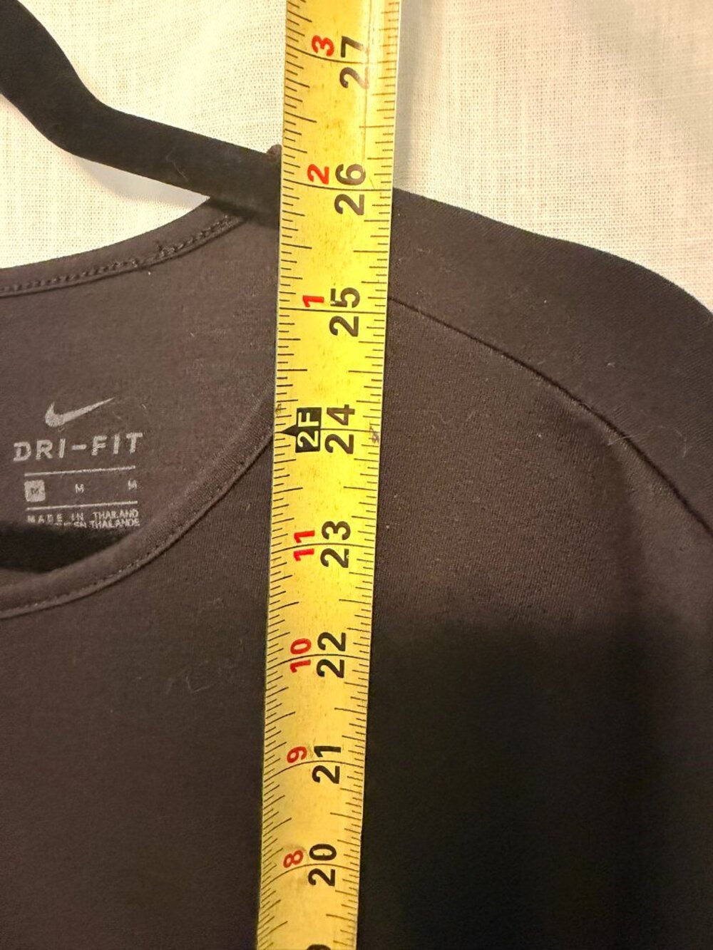 Nike Dri-FIT Performance Tee β Size Medium - Picture 9 of 9